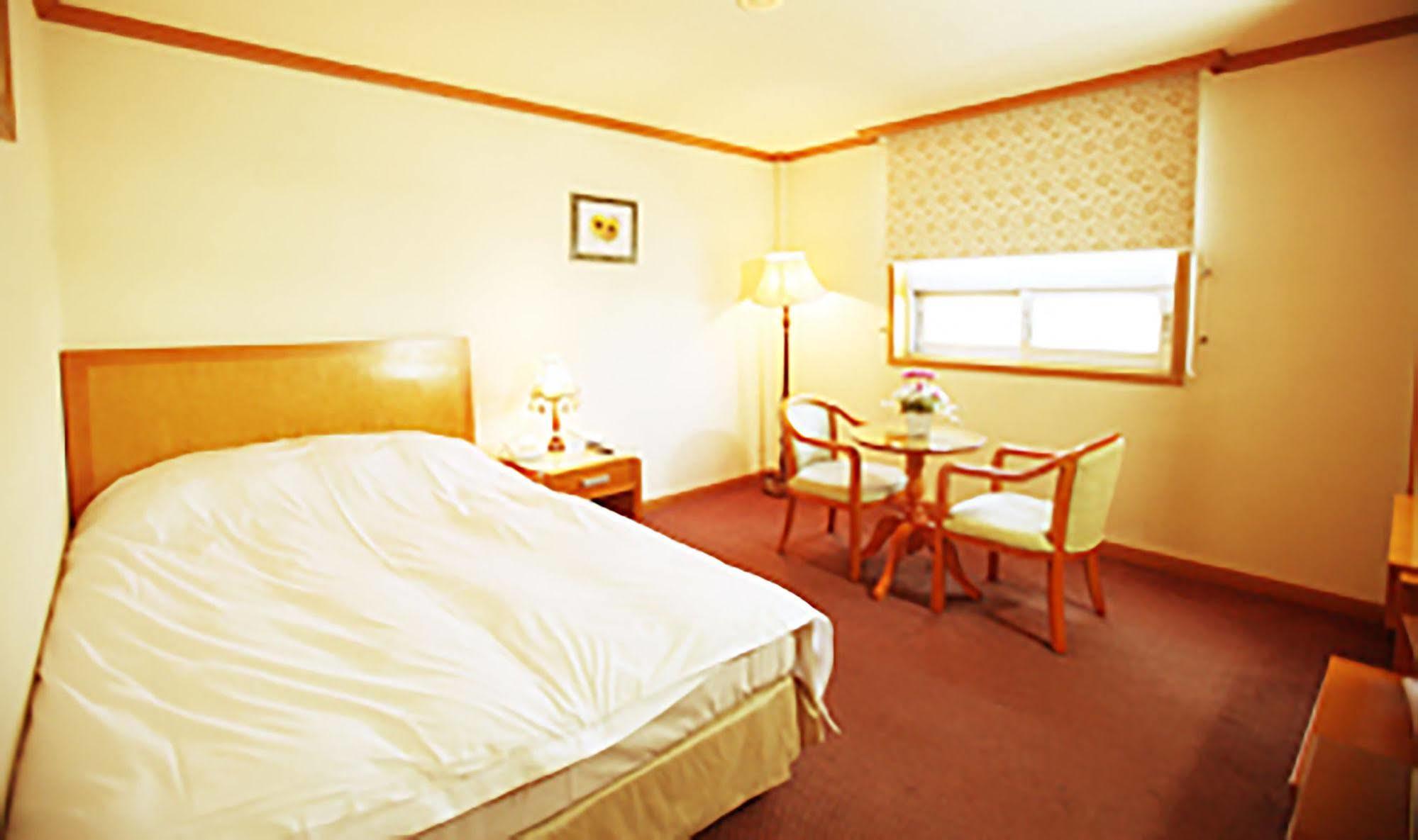 Suncheon Royal Tourist Hotel Bagian luar foto
